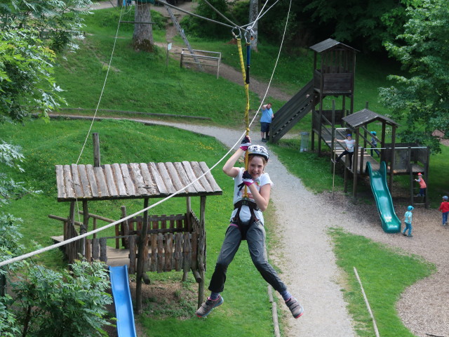 Kletterwald Buchenberg: Katja Lin im Parcours 'Eichelhäher'