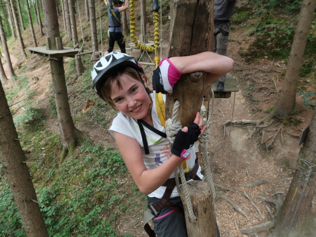 Kletterwald Buchenberg: Katja Lin im Parcours 'Baummarder'