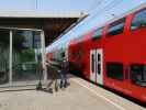 Sabine im Bahnhof Etsdorf-Straß