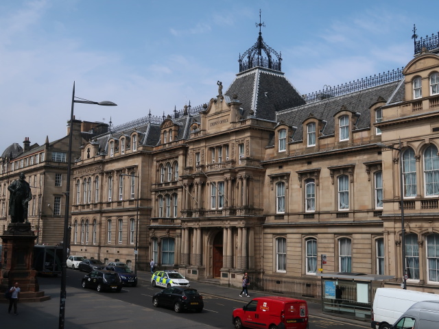 Crown Office in Edinburgh (1. Juni)