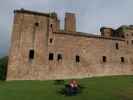 Sabine beim Linlithgow Palace (31. Mai)