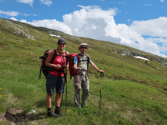 Christoph und Gudrun am Weg 19 zwischen Misljoch und Isslboden (10. Juni)