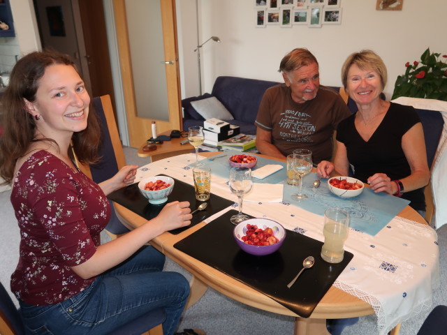 Sabine, Papa und Mama in meiner Wohnung