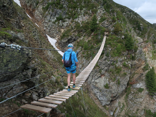 Speikboden-Klettersteig: Christian auf der Nepalbrücke