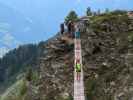 Speikboden-Klettersteig: Leonie und Sigrid auf der Nepalbrücke