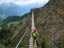 Speikboden-Klettersteig: Leonie und Sigrid auf der Nepalbrücke