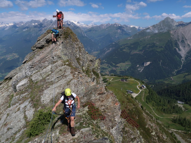 Michaela, Josef, Marion und Ulrike am Bunköpfl, 2.419 m