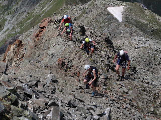 Marion, Michaela, Ulrike, Sonja und Josef zwischen Bunköpfl und Rotenkogel