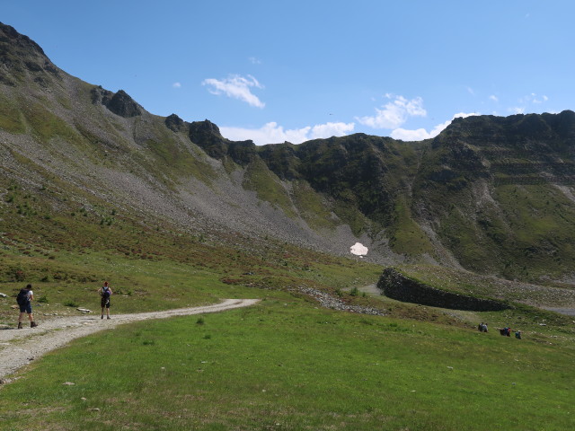 Ulrike, Sonja, Frank, Erich, Josef, Marion und Michaela am Weg 518 zwischen Cimaross und Goldriedsee