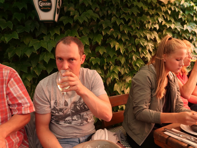 Werner, Miriam und Marion im G&ouml;sserbr&auml;u (4. Juli)