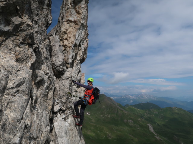 Tschirpen-Klettersteig: Carmen im Einstieg
