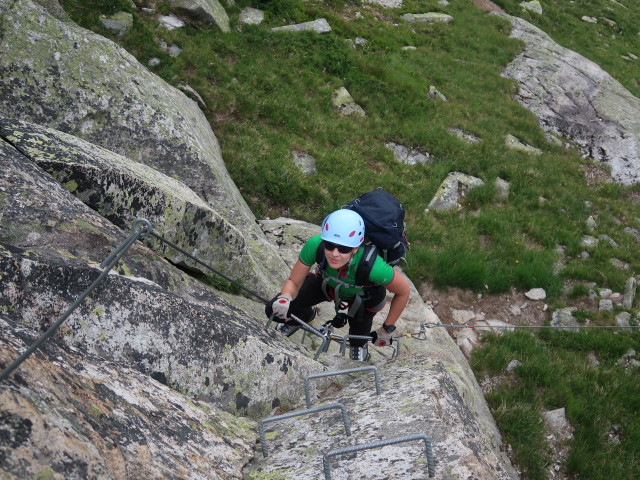 Krokodil-Klettersteig: Marisa am ersten Turm (28. Juli)