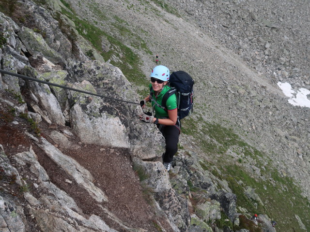Krokodil-Klettersteig: Marisa am ersten Turm (28. Juli)