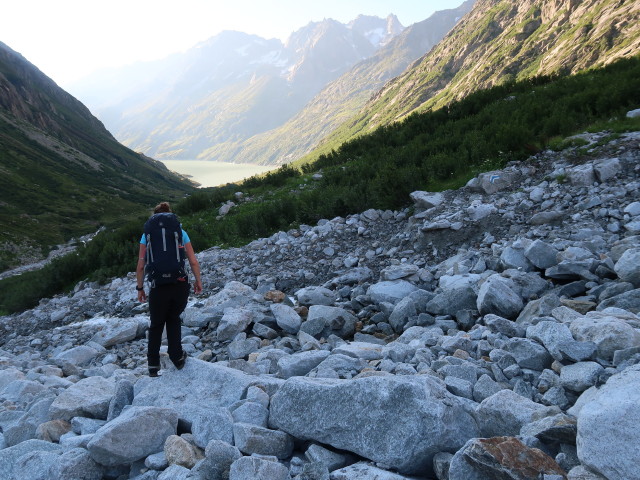 Marisa zwischen Chelenreuss und Moosstock-Klettersteig (29. Juli)