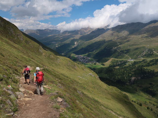 Gudrun und Christoph am Weg 902 zwischen Putzachbach und K&uuml;ppeleh&uuml;tte (12. Aug.)