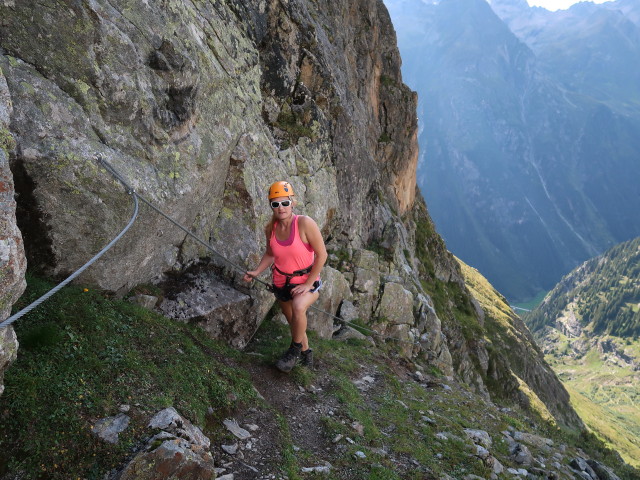 Kleinbärenzinne-Klettersteig: Evelyn in der leichten Variante (15. Aug.)