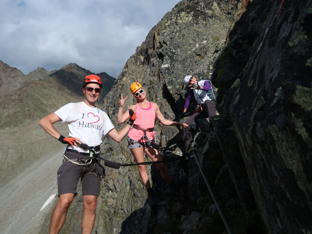 Kleinb&auml;renzinne-Klettersteig: Ich, Evelyn und Bernadette im Ausstieg (15. Aug.)