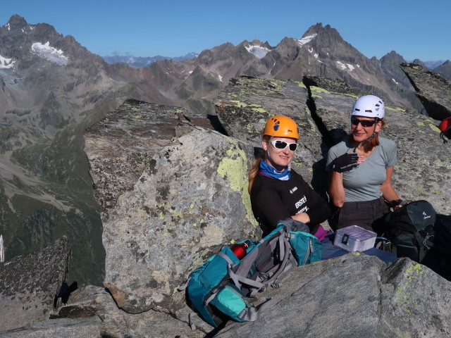 Evelyn und Bernadette am Westgrat der Hohen Geige (16. Aug.)