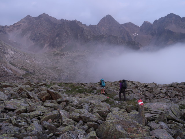 Evelyn und Bernadette am Weg 911 beim Unteren Spitzingsee (18. Aug.)