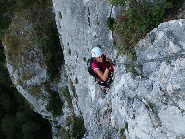 &Ouml;TK-Klettersteig: Larissa im Teil 1
