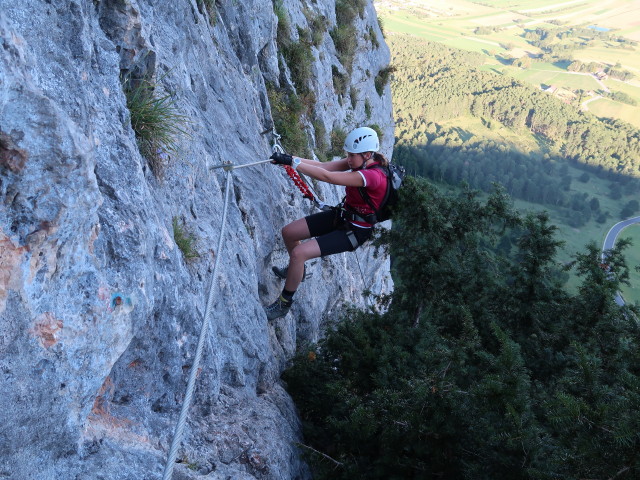 ÖTK-Klettersteig: Larissa im Teil 3