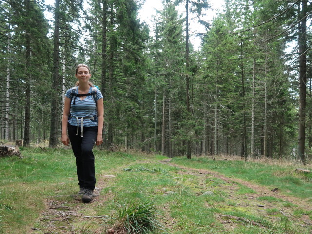 Sabine zwischen M&ouml;nichkirchner Schwaig und Hallerhaus