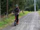 Sabine auf der Rollerstrecke