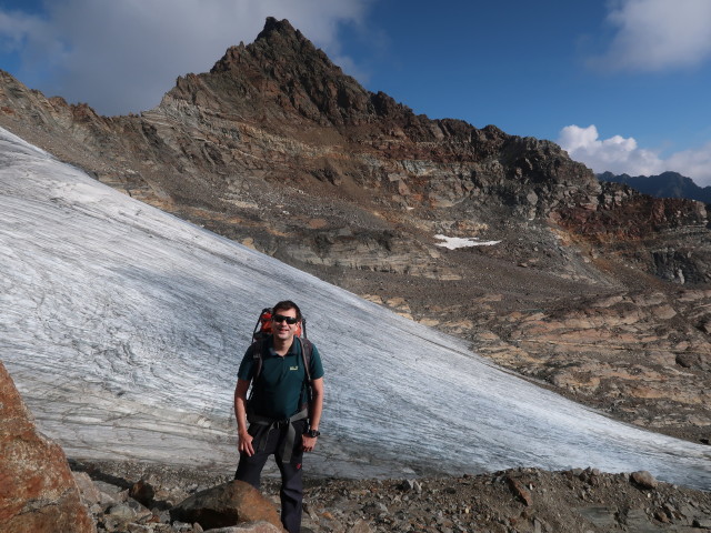 Ronald zwischen Grieskogelferner und Zwieselbachjoch (17. Sep.)