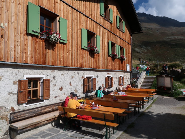 Guben-Schweinfurter-H&uuml;tte, 2.028 m (17. Sep.)