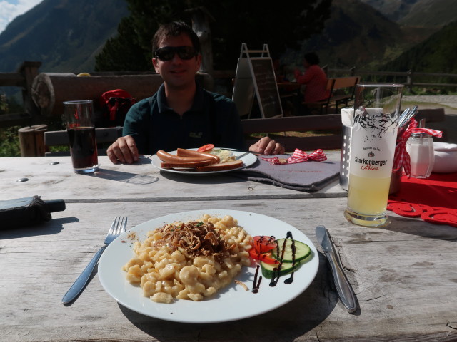 Ronald bei der Guben-Schweinfurter-Hütte, 2.028 m (17. Sep.)