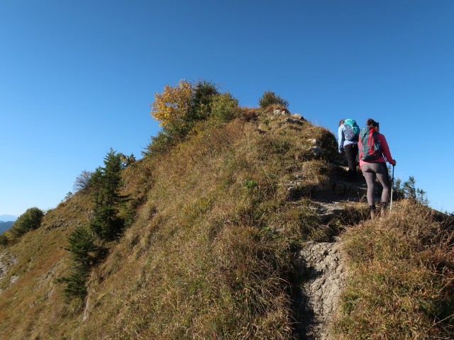 Sabine und Romy am Weg 01 zwischen Guntenkopf und Leuenkopf (30. Sep.)