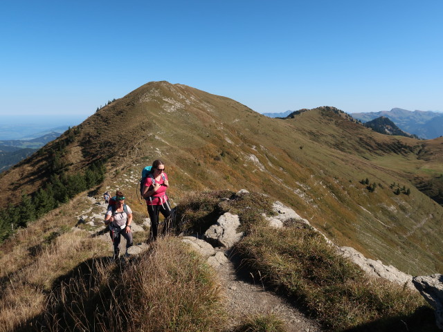 Romy und Sabine am Weg 01 zwischen Leuenkopf und M&ouml;rzelspitze (30. Sep.)