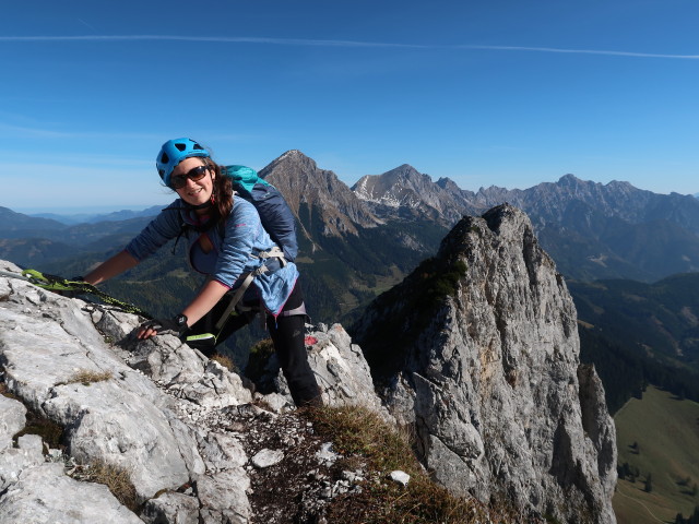 Wildfrauen-Klettersteig: Sabine zwischen Frauenmauer und Bosruck (6. Okt.)