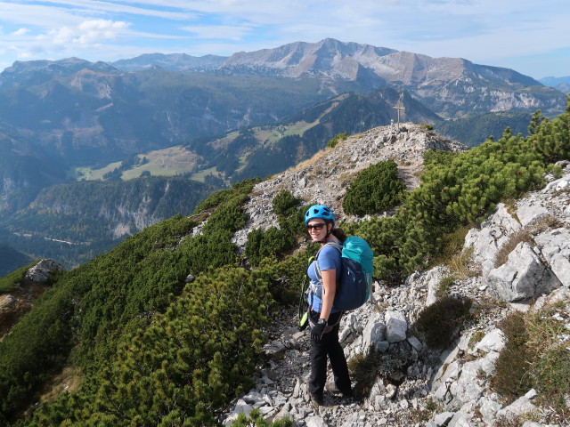 Sabine am Weg 610 zwischen Kitzstein und Lahnerkogel (6. Okt.)