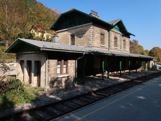 Bahnhof Waldegg, 368 m