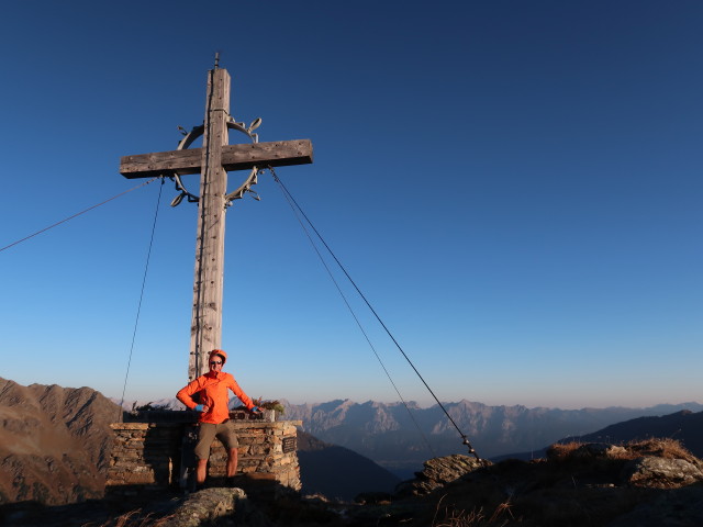 Ich am Vorgipfel des Mölser Bergs (14. Okt)