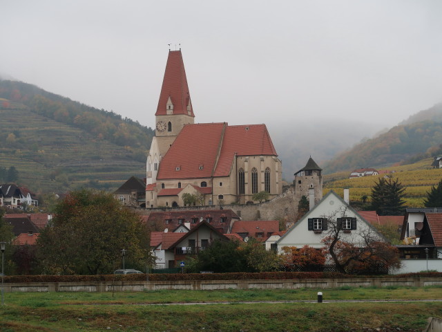 Pfarrkirche Weißenkirchen, 225 m