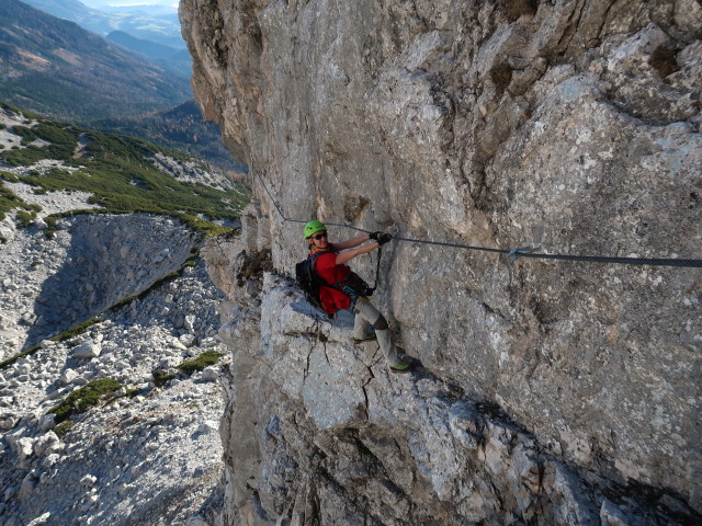 Bert-Rinesch-Klettersteig: Carmen in der Hosenschei&szlig;ertraverse
