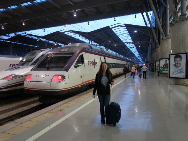 Sabine in der Estaci&oacute;n Mal&aacute;ga Mar&iacute;a Zambrano (17. Nov.)