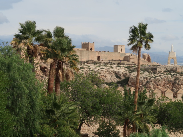 Cerro San Crist&oacute;bal von der Alcazaba de Almer&iacute;a aus (18. Nov.)