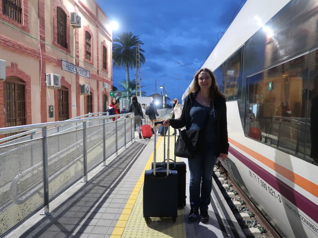 Sabine in der Estaci&oacute;n Huercal - Viator (18. Nov.)
