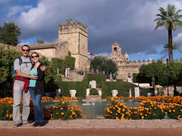 Ich und Sabine im Alc&aacute;zar de los Reyes Cristianos in C&oacute;rdoba (20. Nov.)