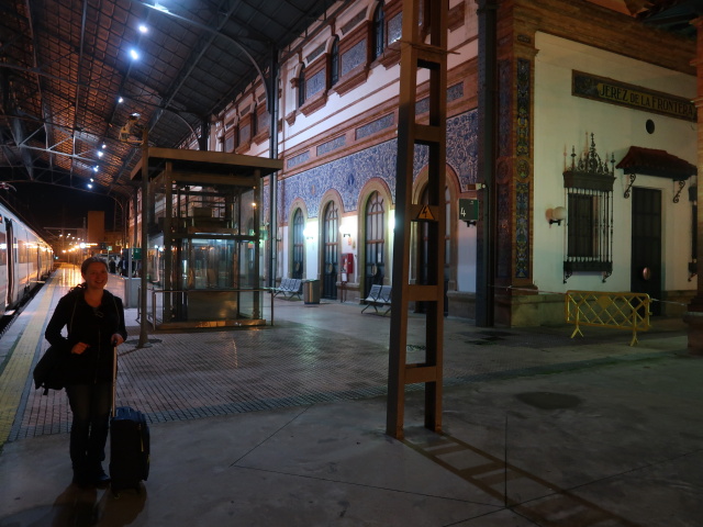 Sabine in der Estaci&oacute;n Jerez de la Frontera (21. Nov.)
