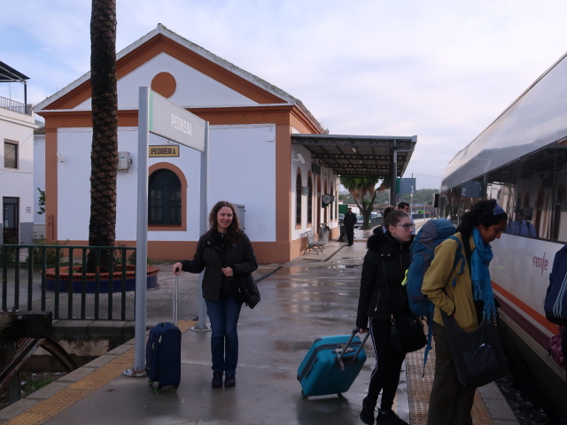 Sabine in der Estaci&oacute;n Pedrera (23. Nov.)