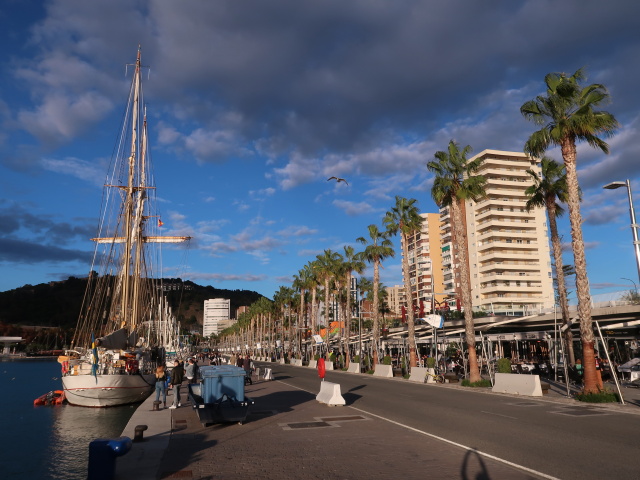 Passeo del Muelle Uno in Málaga (24. Nov.)