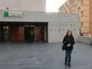 Sabine beim Museo de Almería (18. Nov.)