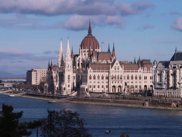 Parlamentsgebäude (23. Dez.)