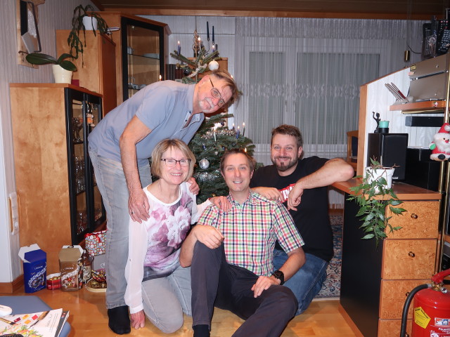 Mama, Papa, ich und Markus (24. Dez.)