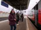 Sabine im Bahnhof Mauer-Öhling