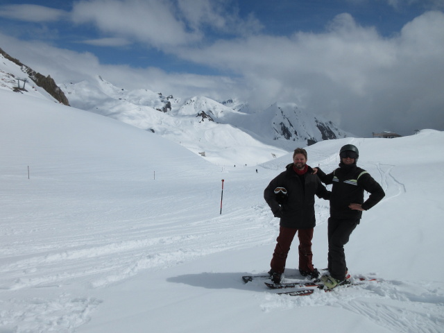 Markus und ich neben der Piste 63 (10. Apr.)